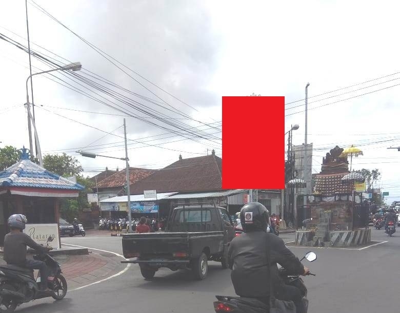 Perempatan Jl. Raya Kerobokan - Jl. Raya Canggu 