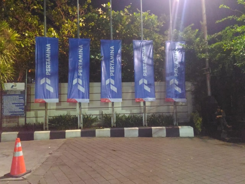 Pemasangan T Banner Pertamina